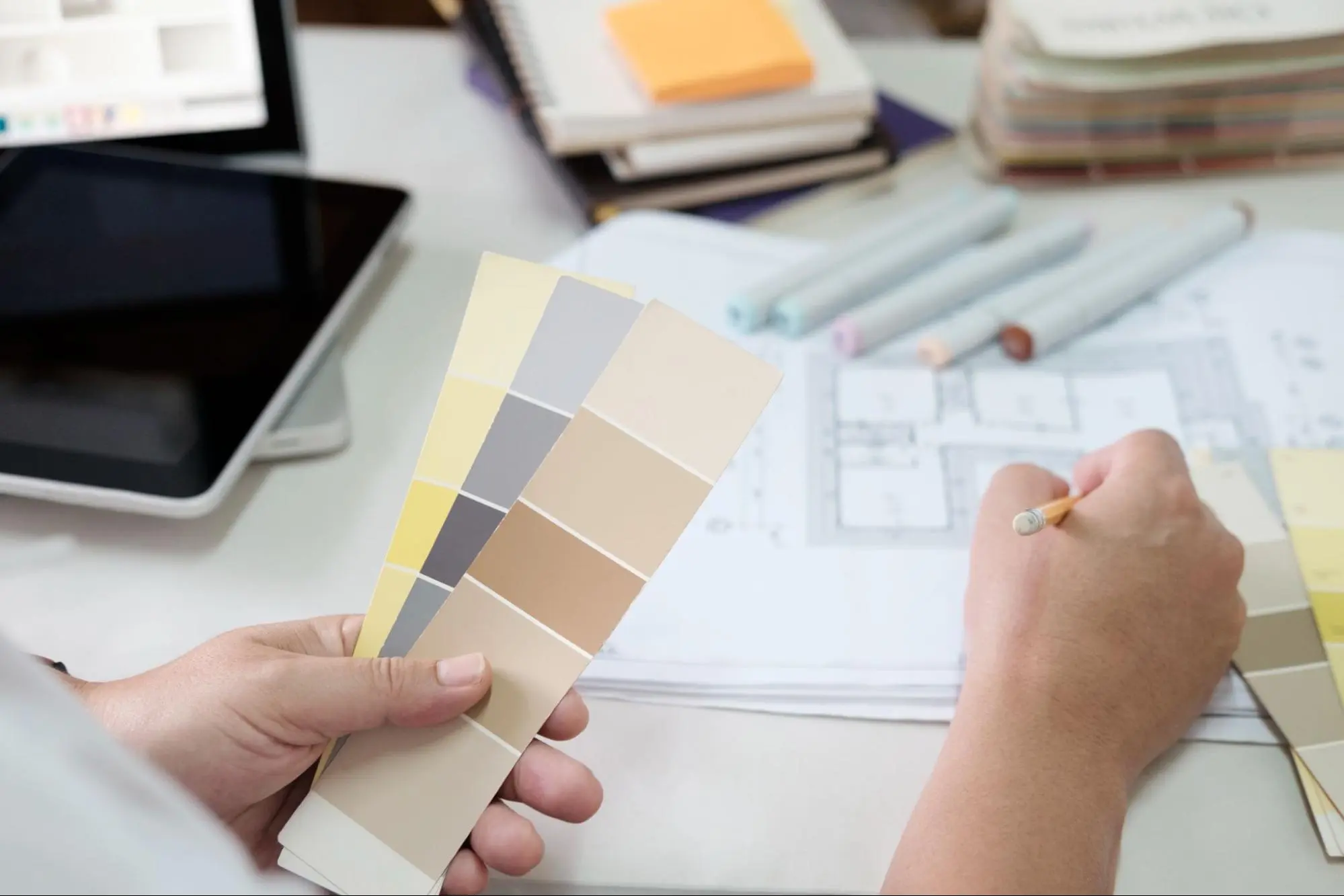 วิธีแก้ห้องนอนร้อน ใช้สีโทนอ่อนภายในห้อง